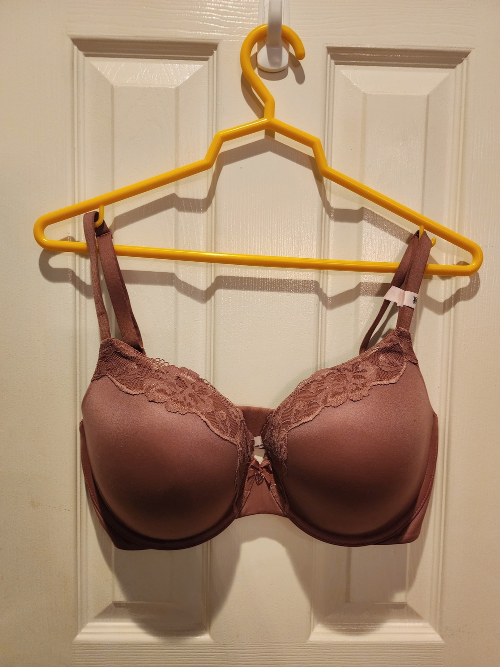 Victoria's Secret Mauve Lace-Trim Molded Bra